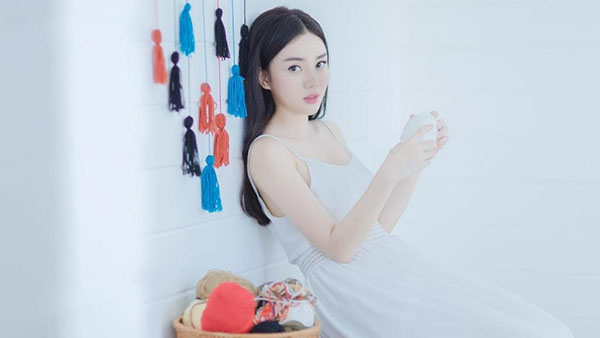 年轻漂亮的女教师理论电影