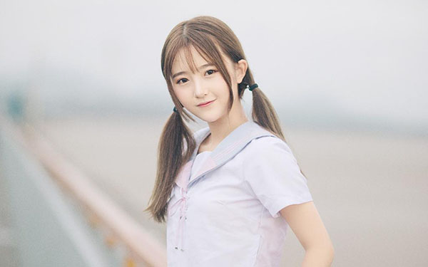 丰曼女教师HD片