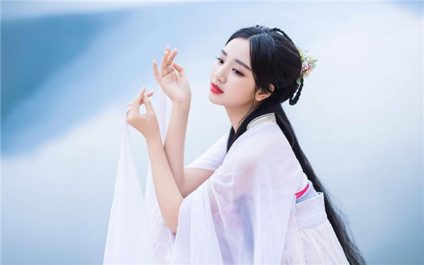 诱人的女教师2中文在线观看年
