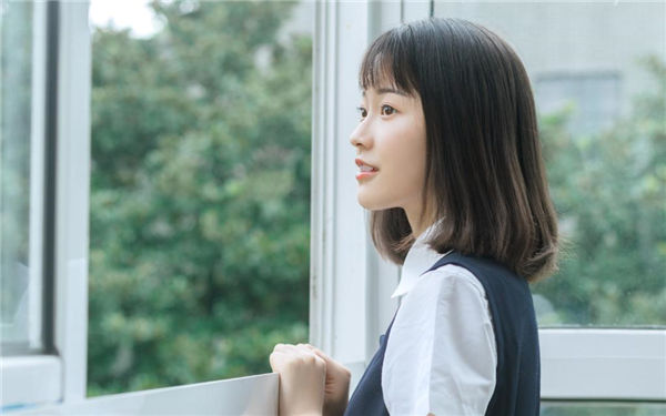 轻漂亮的女教师6在线观看