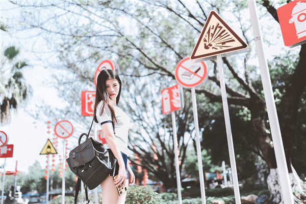 英语老师的小兔子又大又软