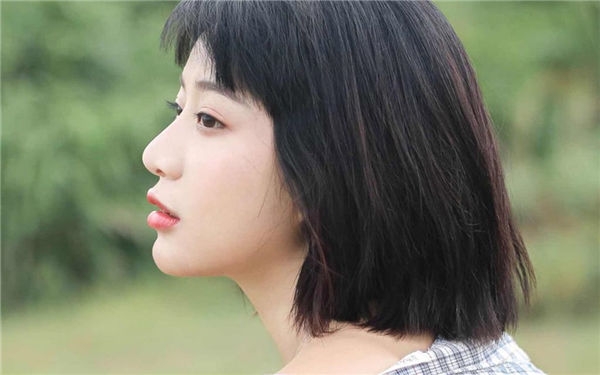 年轻女教师BD高清在线播放
