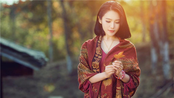 漂亮的女教师中字在线观看
