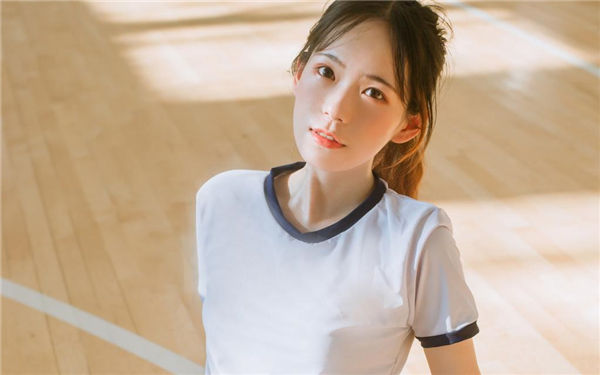 年轻漂亮女教师在线观看