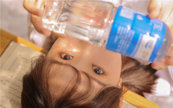 .com忘忧草在线社区www曰本