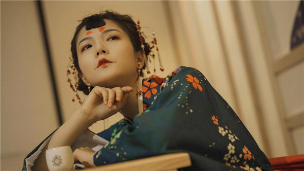 一个人在线观姜WWW电影