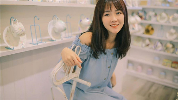 轻漂亮的女教师6在线观看