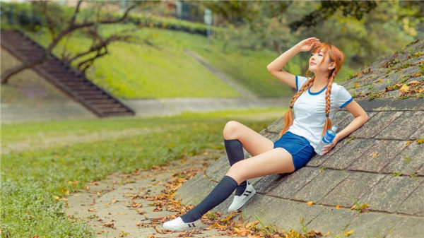 漂亮的女教师1中字在线