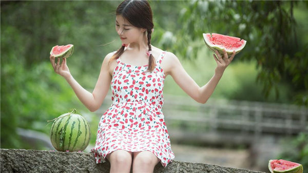 年轻女教师2在线观看
