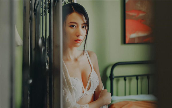 一个人在线观看的视频