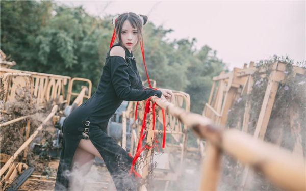 年轻漂亮的女教师理论电影
