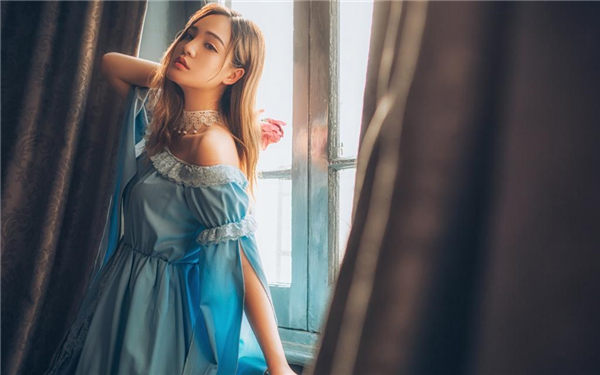 私人漂亮女教师中字在线