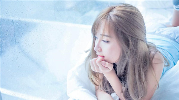漂亮的女教师中字在线观看