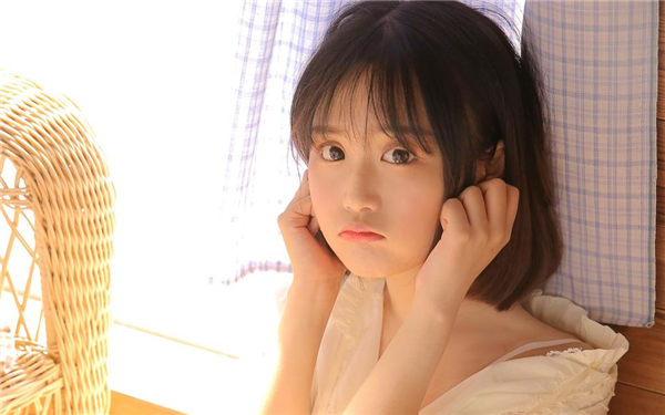 韩国年轻的邻居女教师3