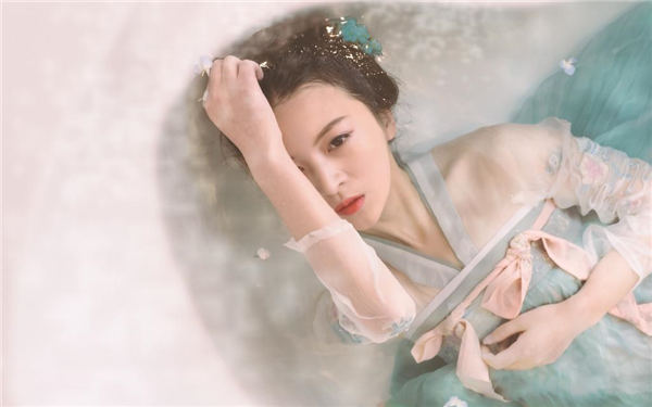 漂亮的保姆3在线播放免费观看
