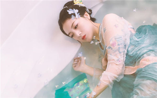 两个人的免费视频完整版
