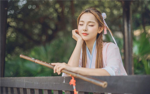 一个人WWW在线观看免费