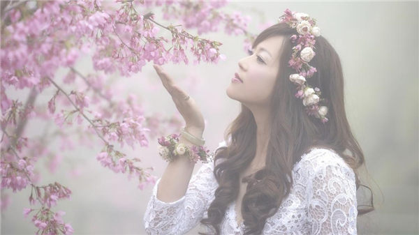 年轻的小婊孑2在线播放