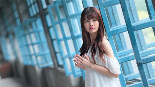 漂亮妻子洗澡被公强啪啪