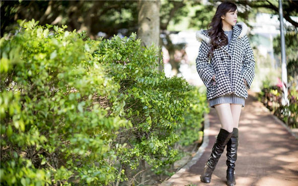 美女来了在线观看完整版免费