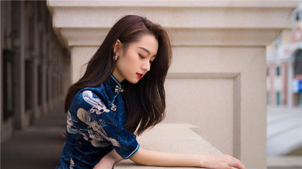 私人漂亮的女教师HD高清
