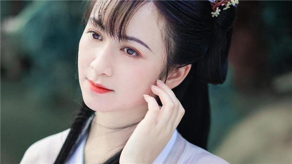 韩国年轻的邻居女教师3