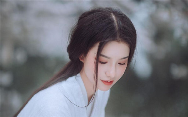 年轻漂亮女教师2在线观看