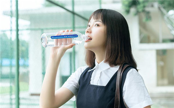 年轻的母亲1 观看