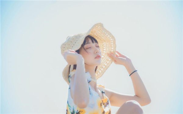 漂亮妻子洗澡被公强啪啪