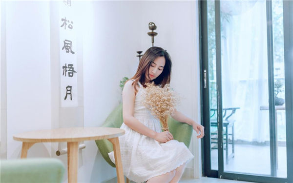 年轻的护士2在线观看视频