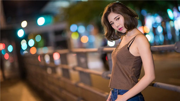 漂亮的女教师4中字在线观看
